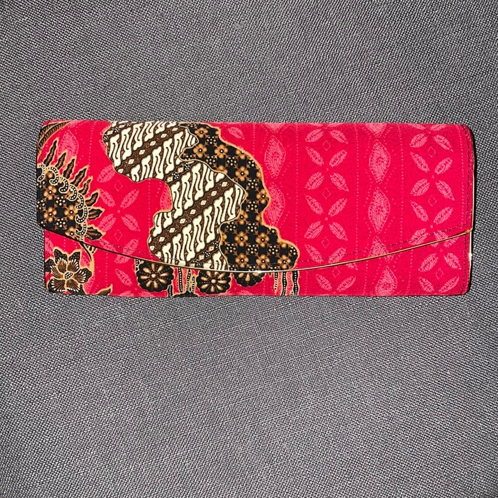 Red Print Clutch